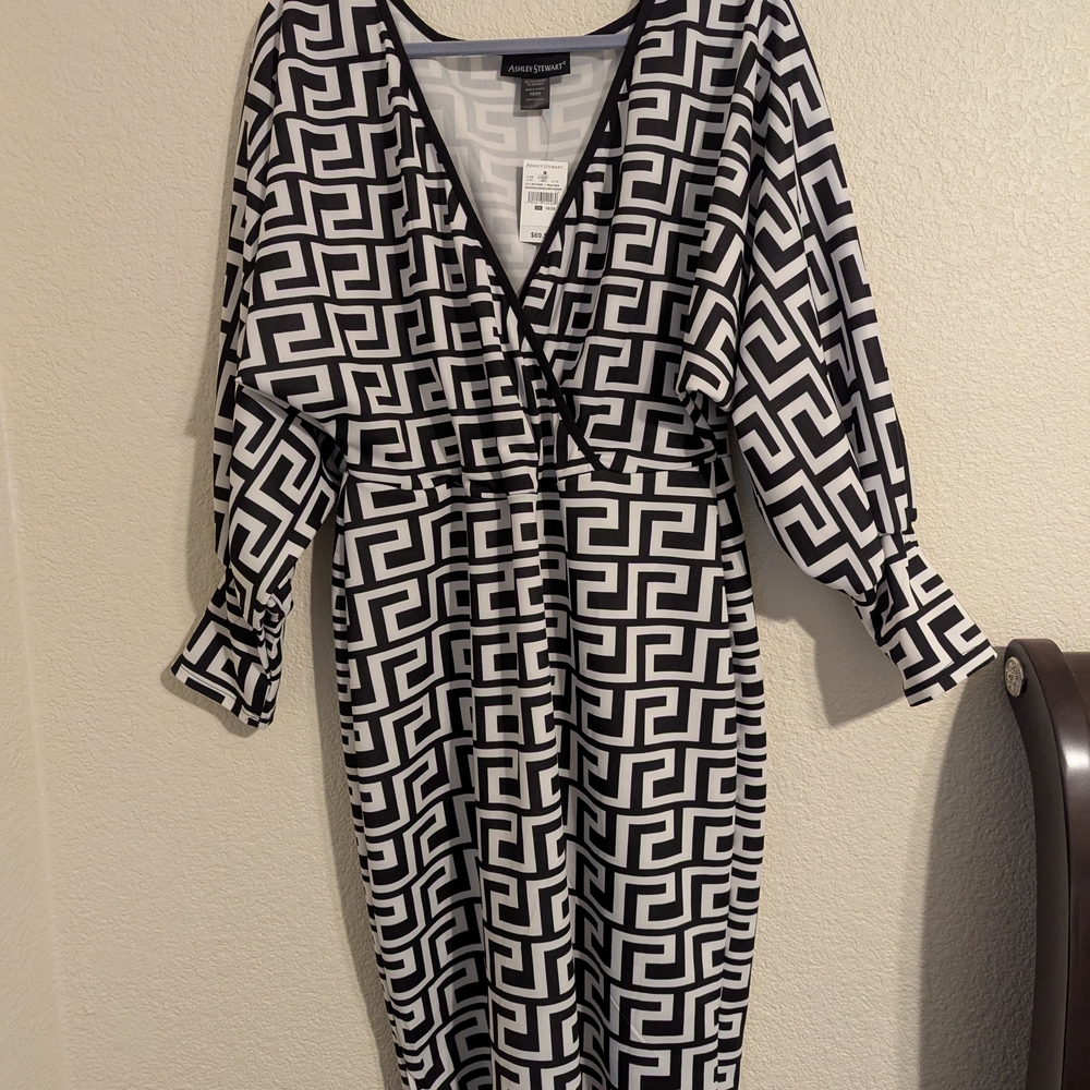 Anne Klein Black and White Sheath Dress with Bishop Sleeves